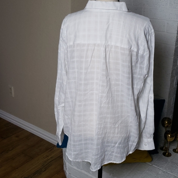 Sandra Ingrish, white button down,long sleeve - Picture 3 of 8